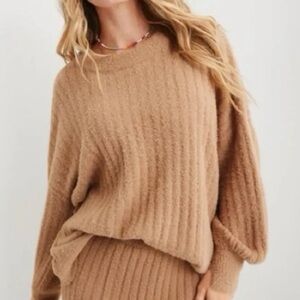 Aerie Buttercream Oversized Tan Sweater Size Small